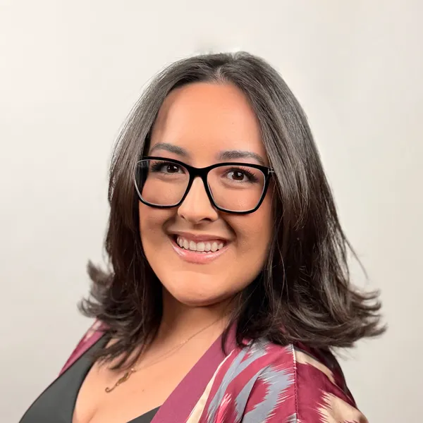 Mena Ayazi